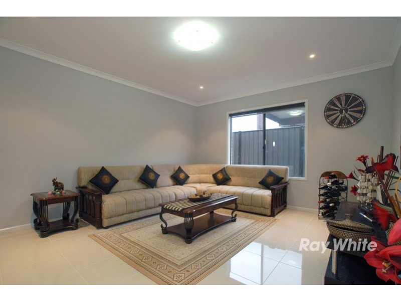 16 Palomino Avenue, Clyde VIC 3978