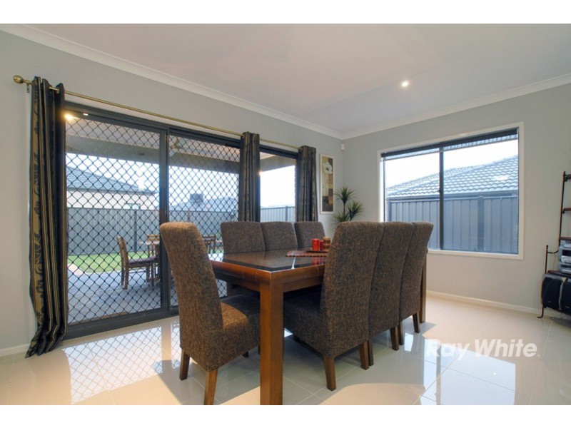 16 Palomino Avenue, Clyde VIC 3978