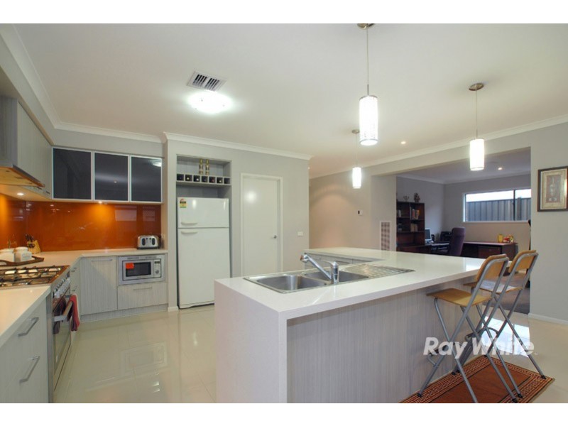 16 Palomino Avenue, Clyde VIC 3978