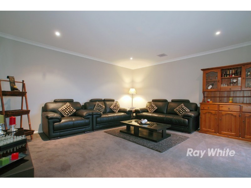 16 Palomino Avenue, Clyde VIC 3978