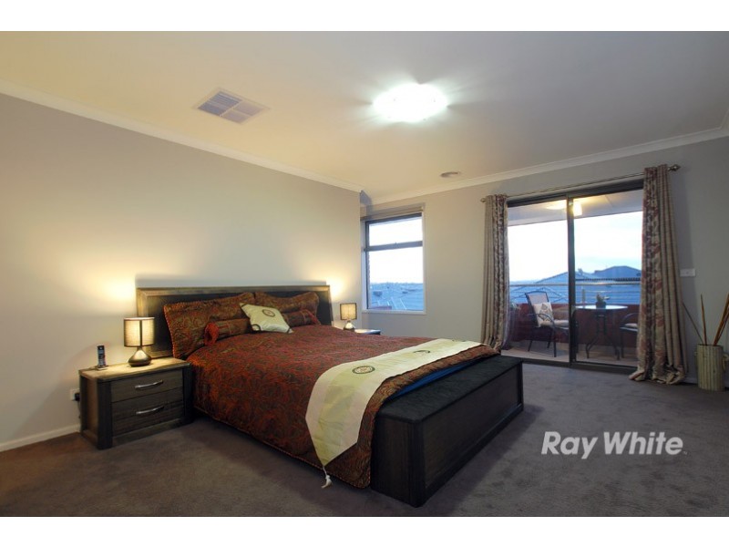 16 Palomino Avenue, Clyde VIC 3978