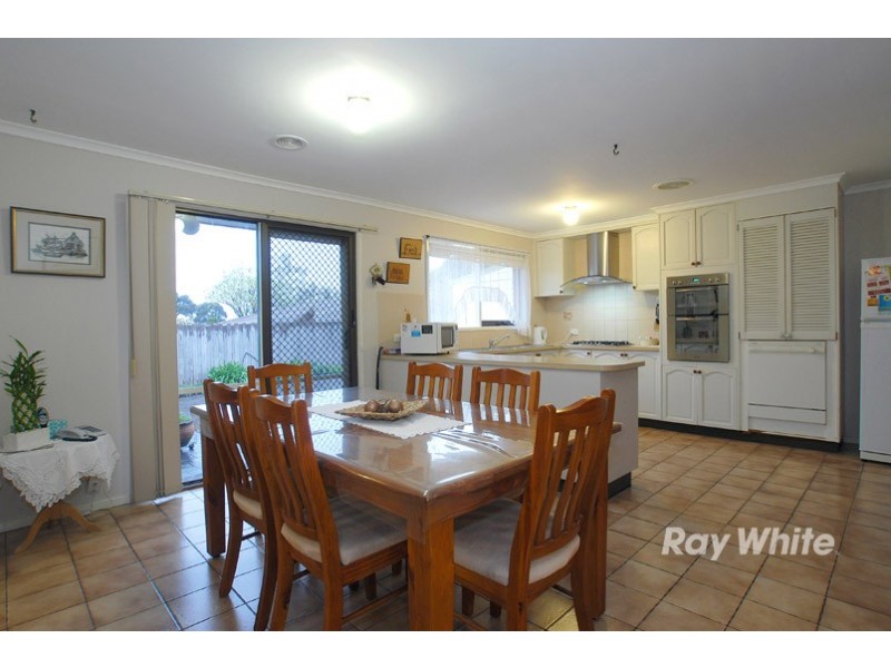 66 Elizabeth Street, Cranbourne North VIC 3977