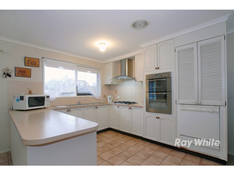 66 Elizabeth Street, Cranbourne North VIC 3977