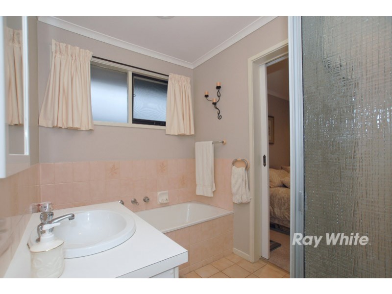 66 Elizabeth Street, Cranbourne North VIC 3977