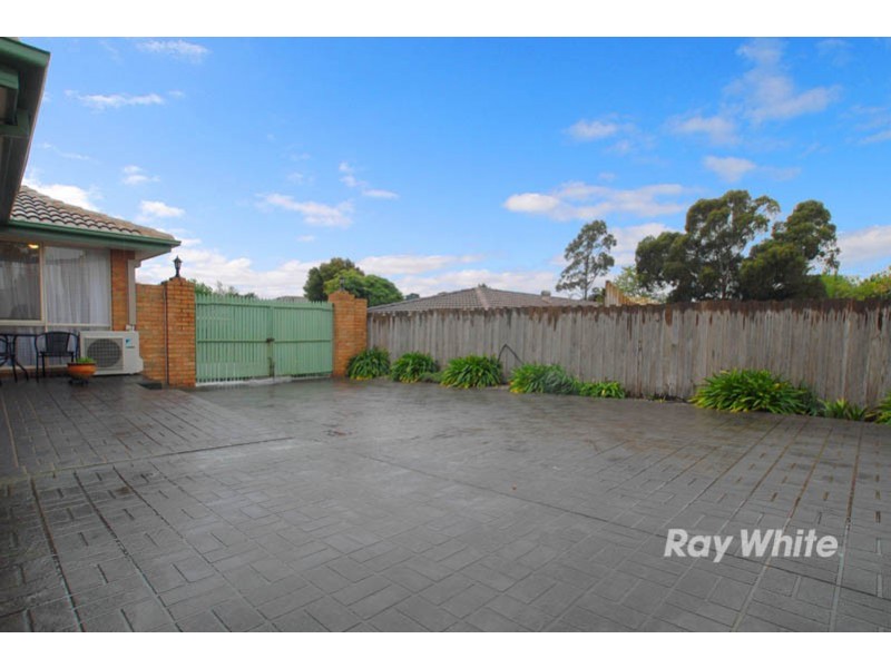 66 Elizabeth Street, Cranbourne North VIC 3977