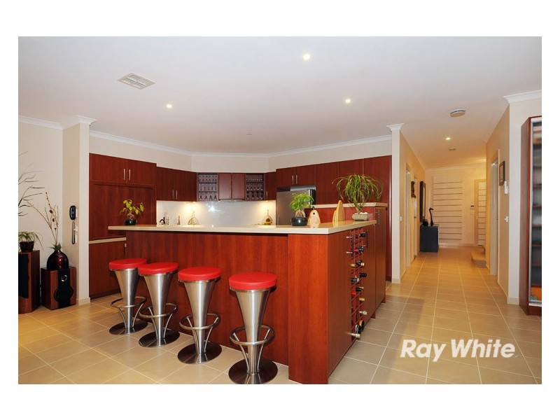 9 Flowering Gum Lane, Sandhurst VIC 3977