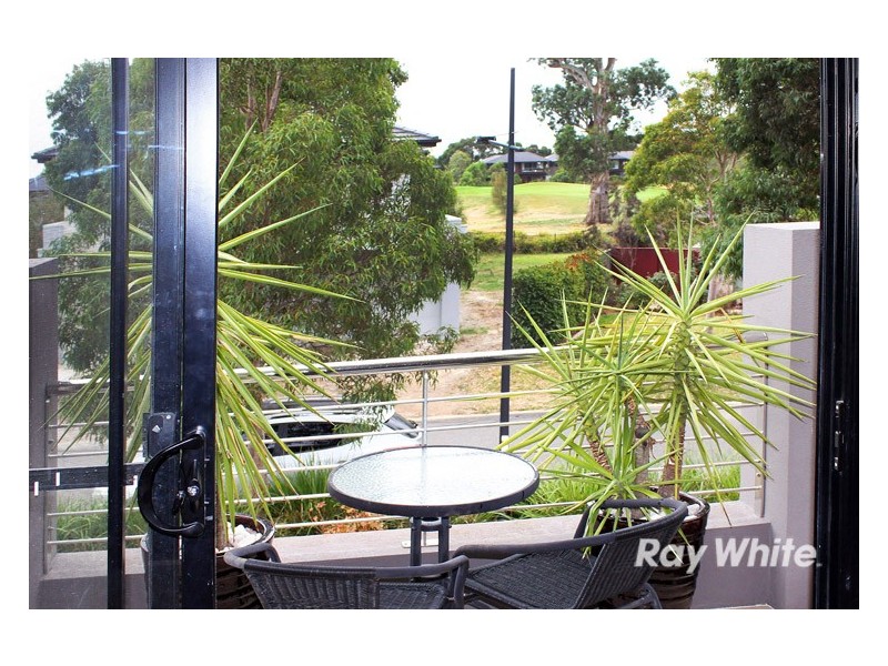 9 Flowering Gum Lane, Sandhurst VIC 3977