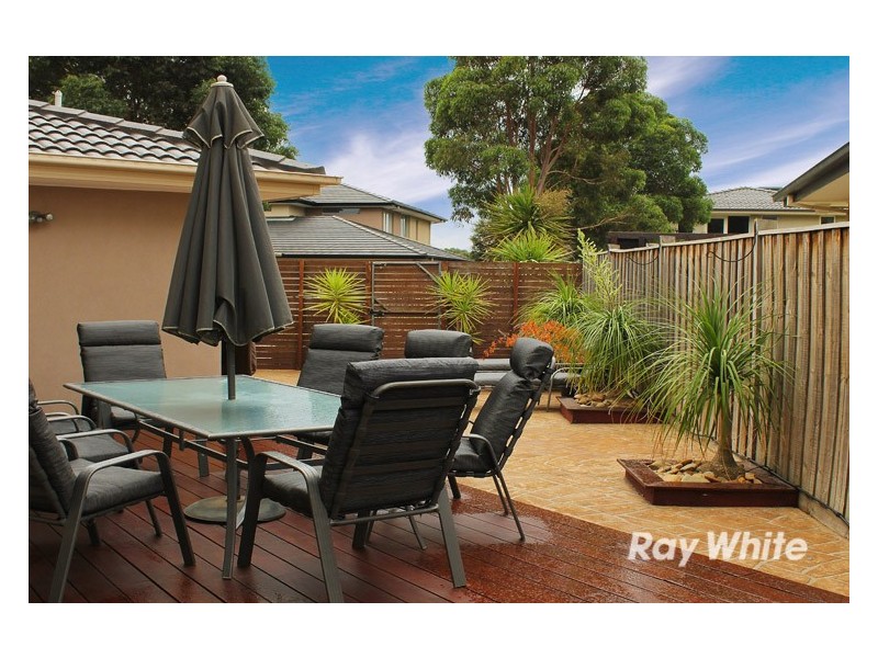 9 Flowering Gum Lane, Sandhurst VIC 3977