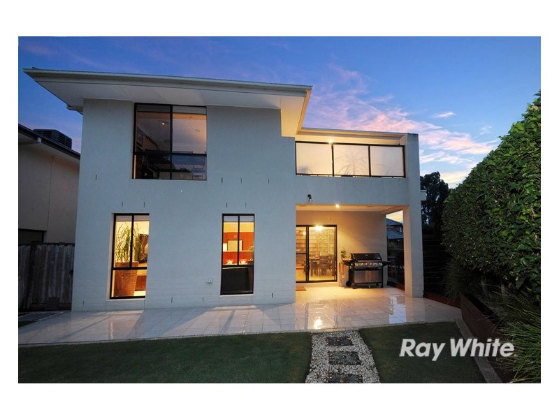 9 Flowering Gum Lane, Sandhurst VIC 3977