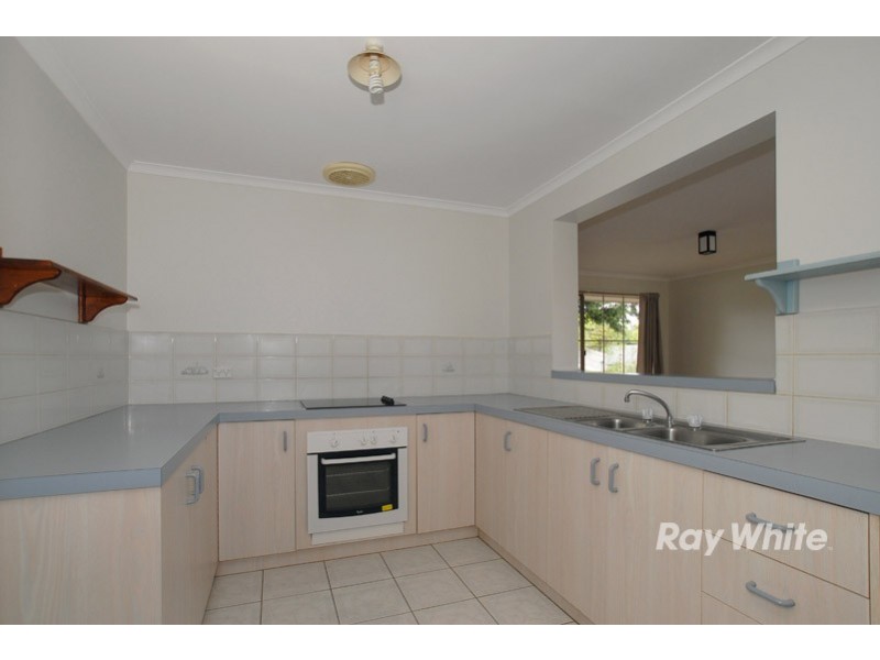 21 Denham Cres, Cranbourne North VIC 3977