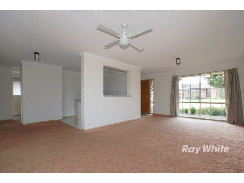21 Denham Cres, Cranbourne North VIC 3977