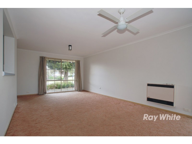 21 Denham Cres, Cranbourne North VIC 3977