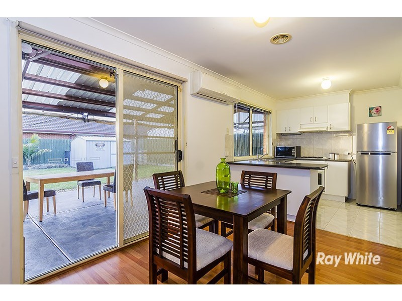20 Henry Lawson Drive, Lynbrook VIC 3975