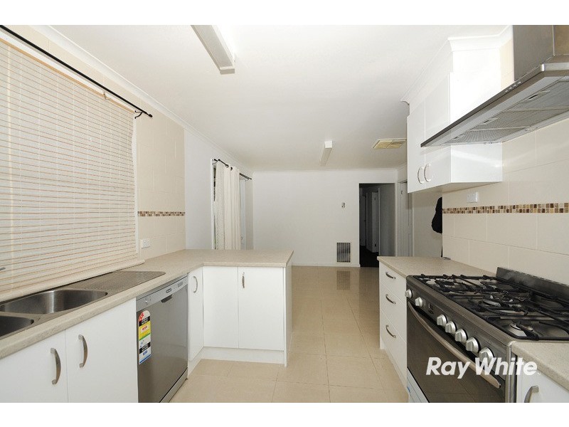 15 Hunter Court, Cranbourne North VIC 3977