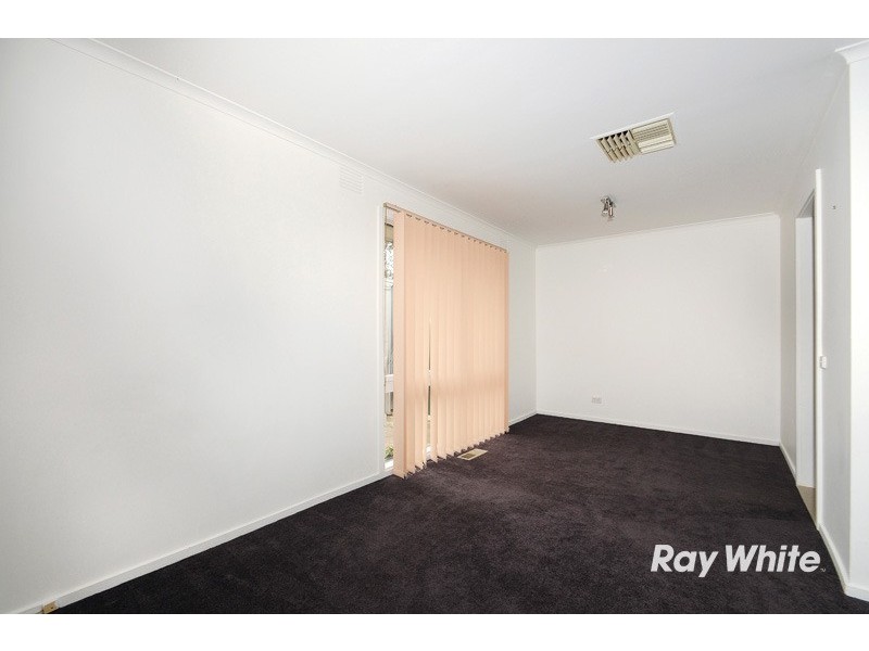 15 Hunter Court, Cranbourne North VIC 3977