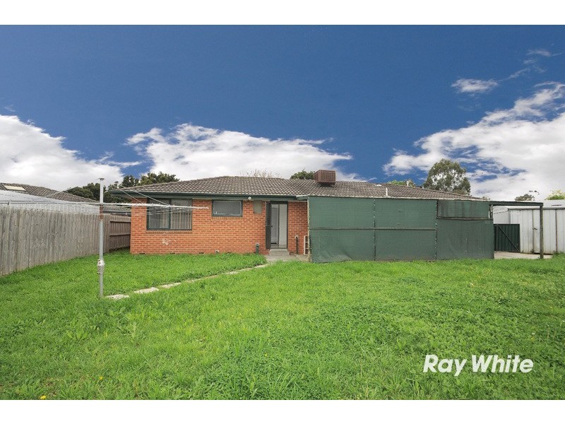 15 Hunter Court, Cranbourne North VIC 3977
