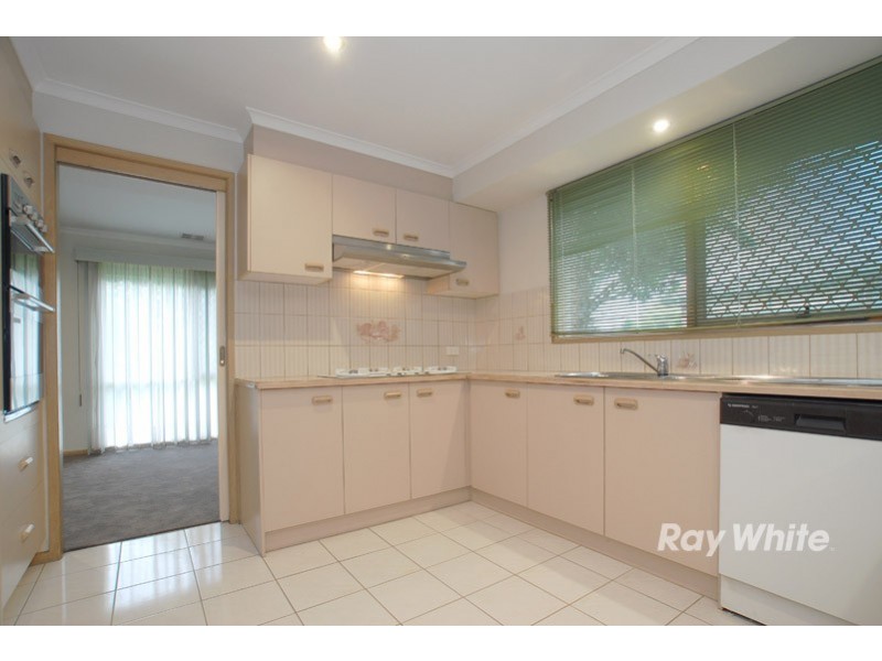 143 Lawless Drive, Cranbourne North VIC 3977