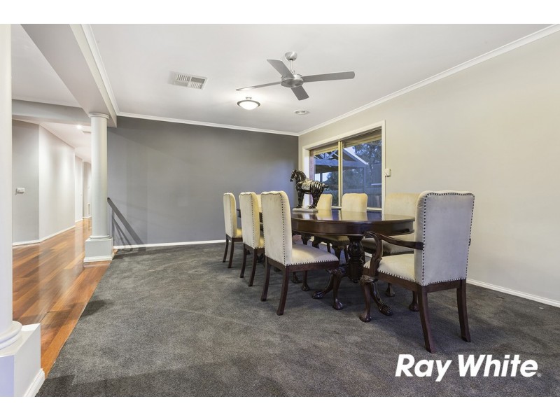 17 Cobbler Grange, Lynbrook VIC 3975