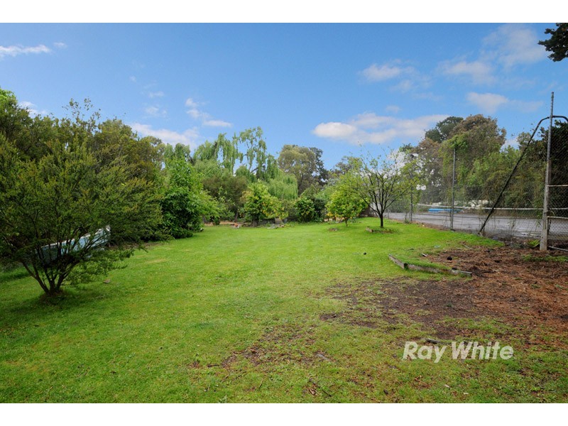 78 Craig Road, Devon Meadows VIC 3977