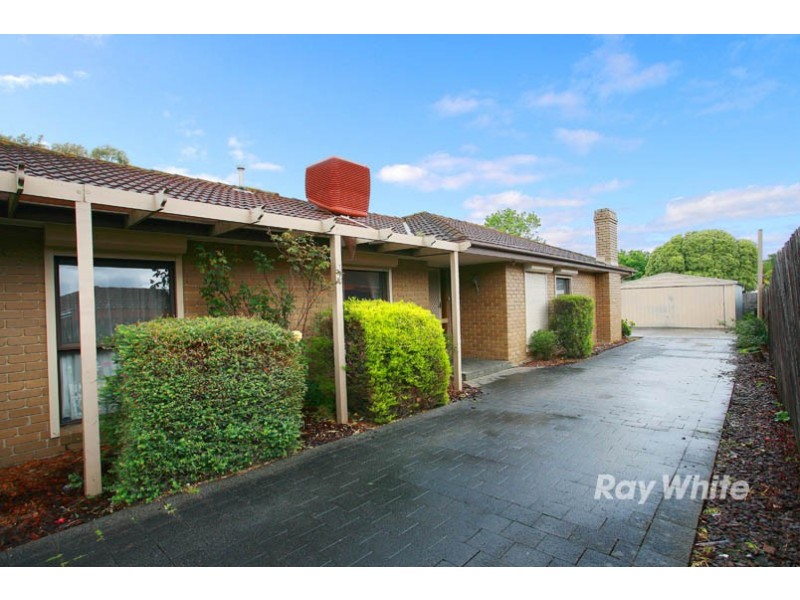 84 Circle Drive South, Cranbourne VIC 3977