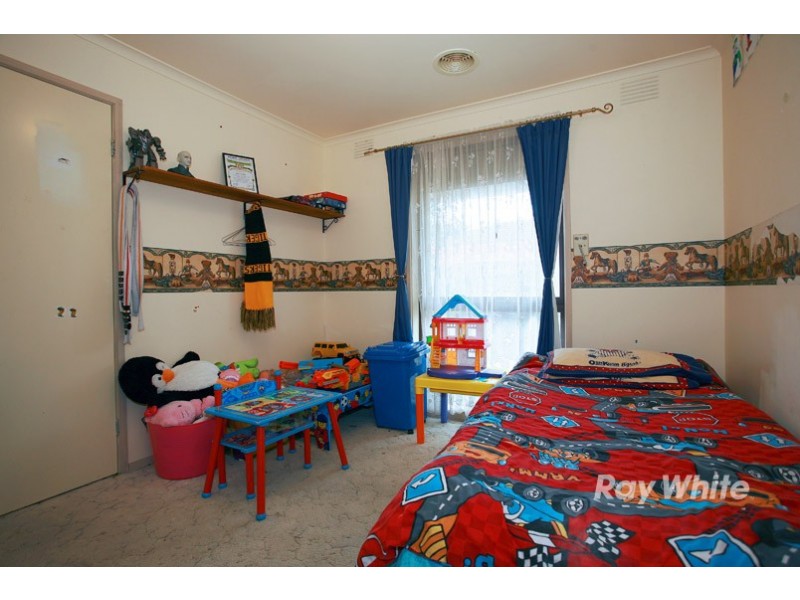 84 Circle Drive South, Cranbourne VIC 3977