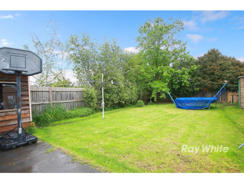 84 Circle Drive South, Cranbourne VIC 3977