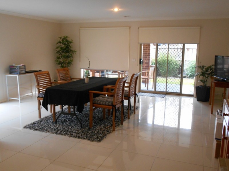 86 Mountainview Boulevard, Cranbourne North VIC 3977