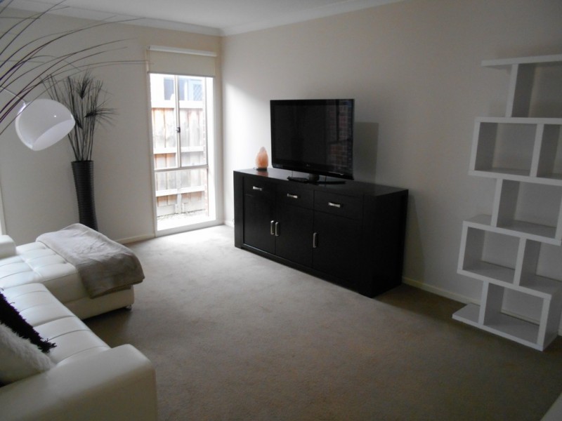 86 Mountainview Boulevard, Cranbourne North VIC 3977