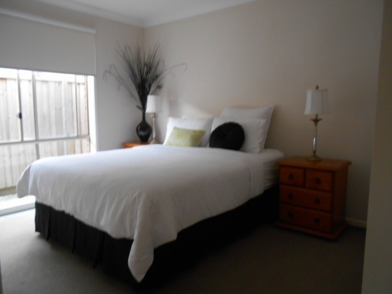 86 Mountainview Boulevard, Cranbourne North VIC 3977