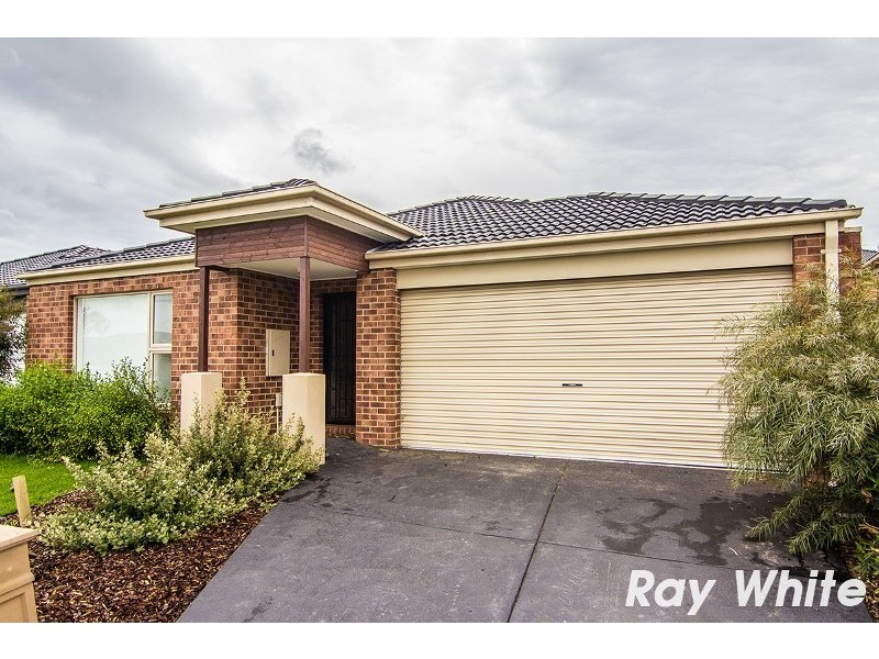 96 Mountainview Boulevard, Cranbourne North VIC 3977