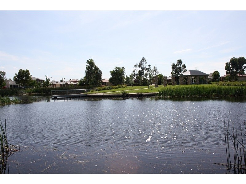 31 Arrow Road, Cranbourne East VIC 3977