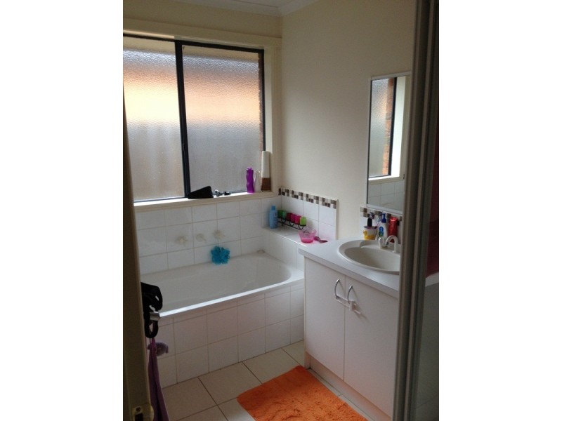 5 Nirringa Drive, Hampton Park VIC 3976