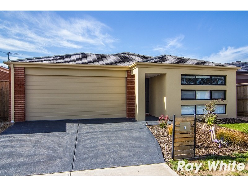 5 Cranbrook Circuit, Officer VIC 3809