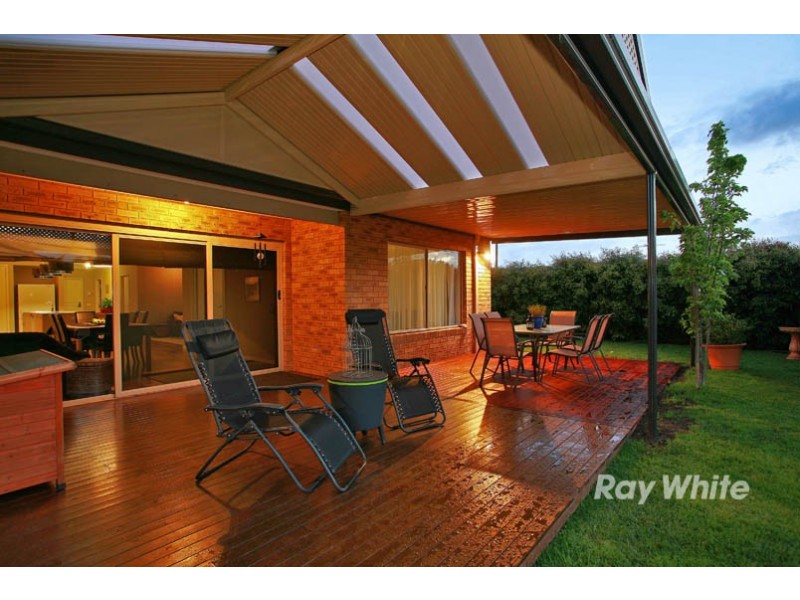 31 Broadstone Way, Cranbourne VIC 3977