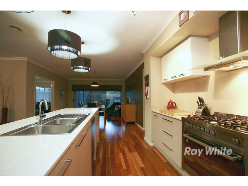 31 Broadstone Way, Cranbourne VIC 3977