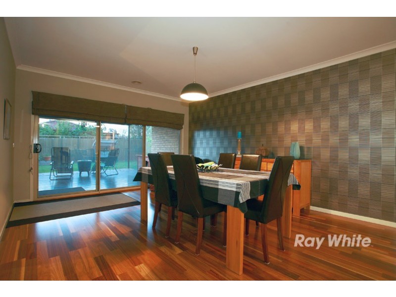 31 Broadstone Way, Cranbourne VIC 3977