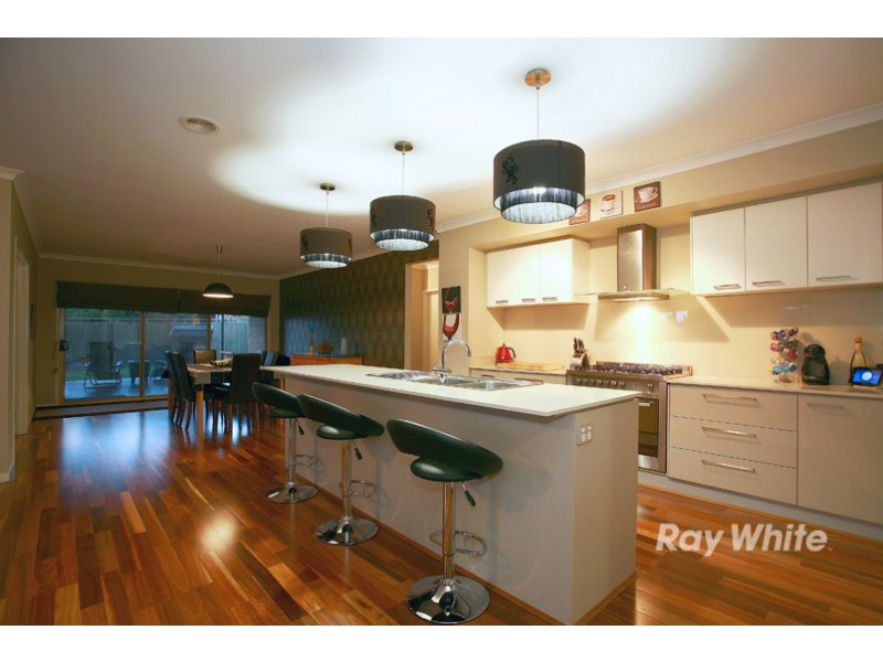 31 Broadstone Way, Cranbourne VIC 3977