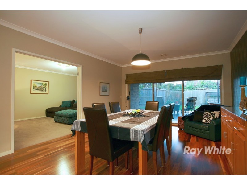 31 Broadstone Way, Cranbourne VIC 3977