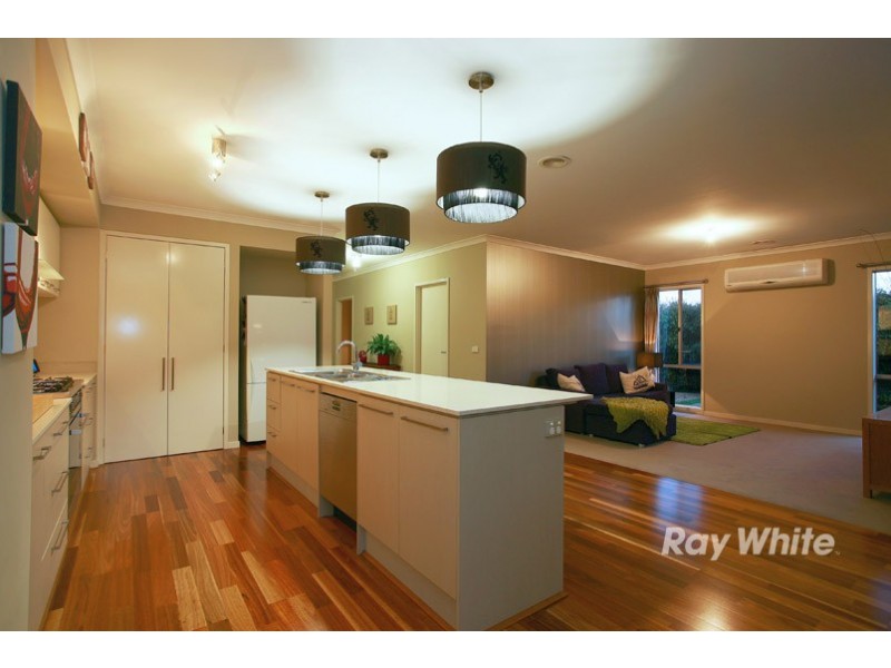 31 Broadstone Way, Cranbourne VIC 3977