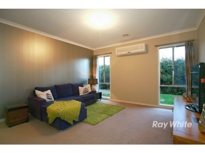 31 Broadstone Way, Cranbourne VIC 3977