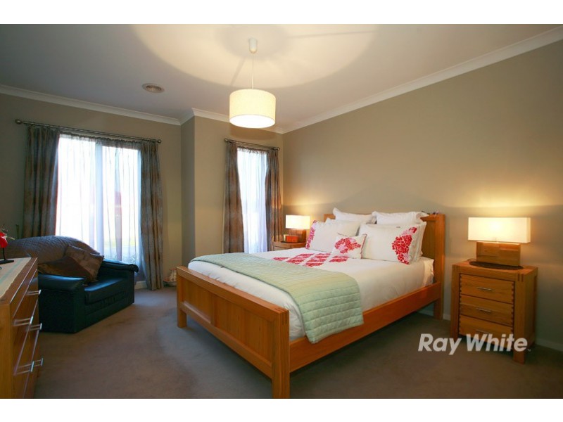 31 Broadstone Way, Cranbourne VIC 3977