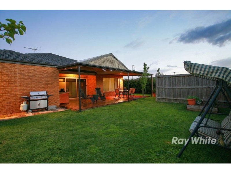 31 Broadstone Way, Cranbourne VIC 3977