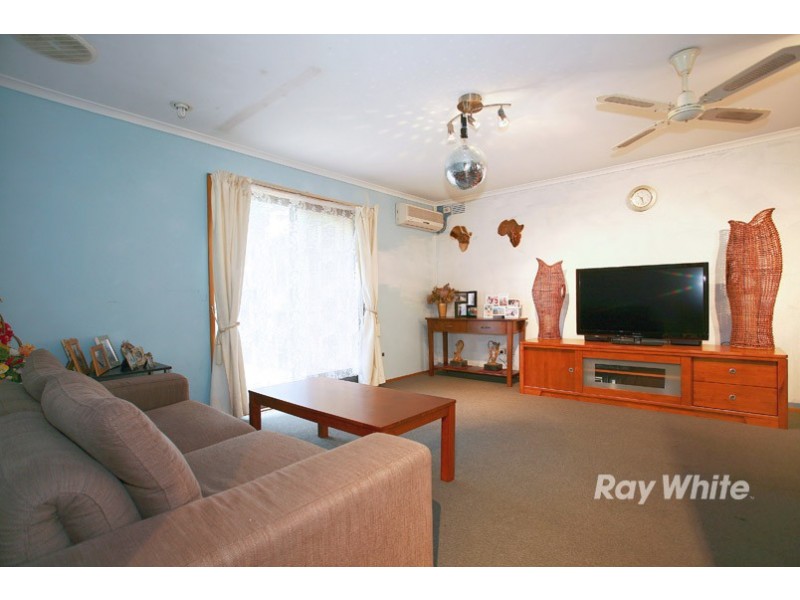 10 Arleon Crescent, Cranbourne VIC 3977