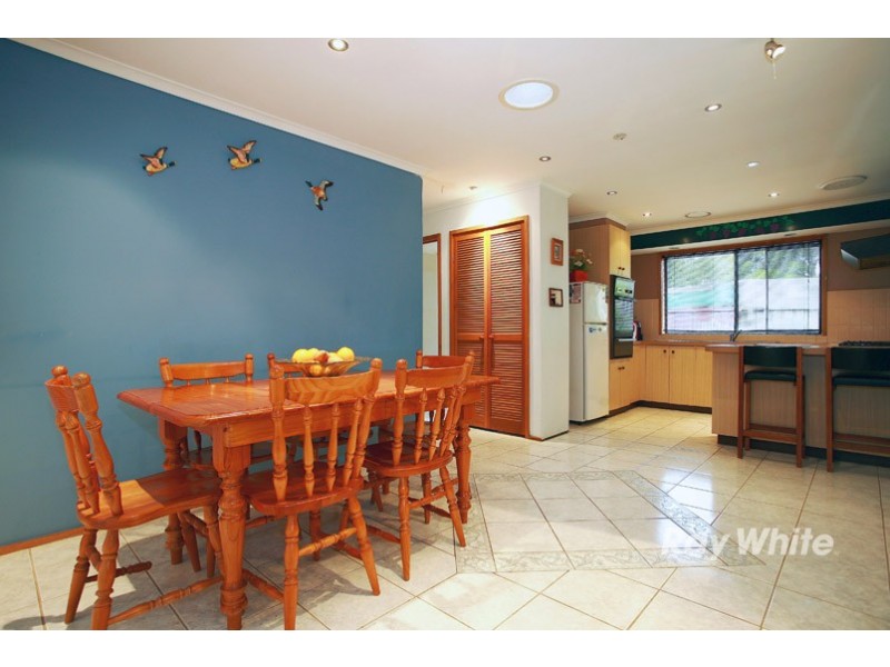 10 Arleon Crescent, Cranbourne VIC 3977