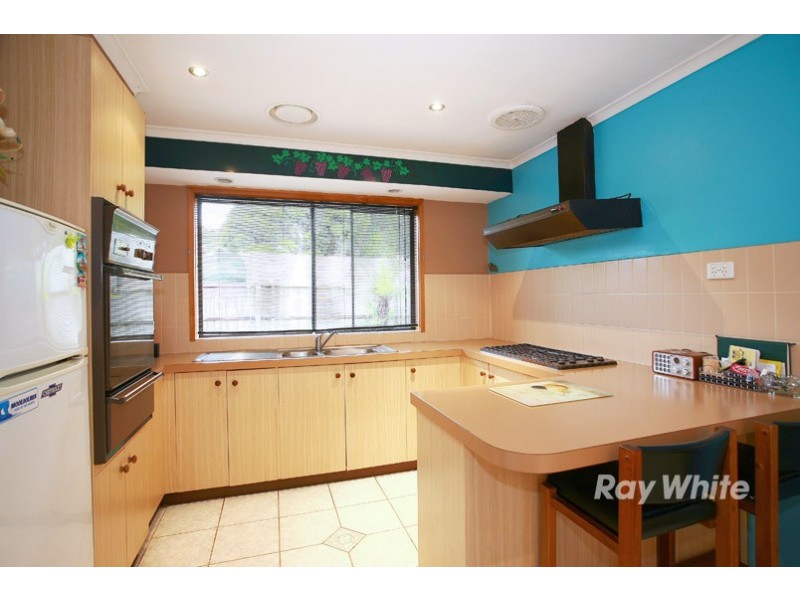 10 Arleon Crescent, Cranbourne VIC 3977