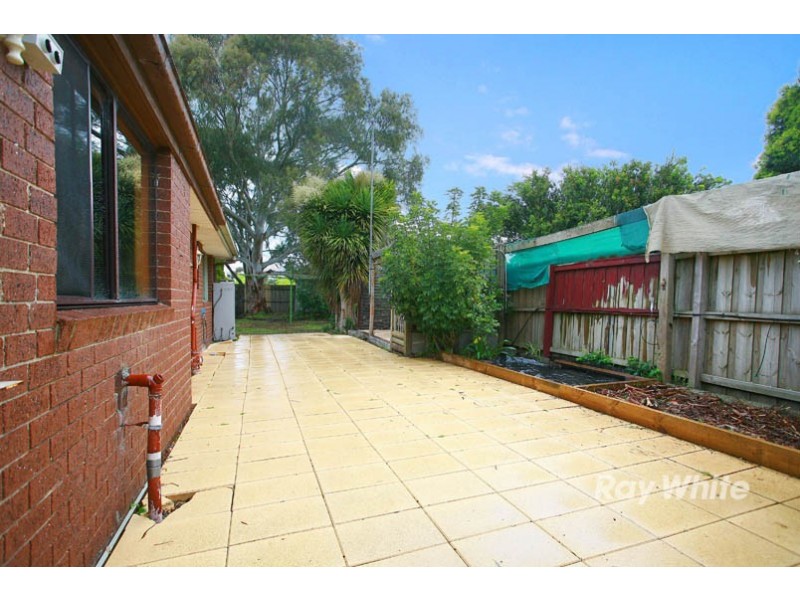 10 Arleon Crescent, Cranbourne VIC 3977