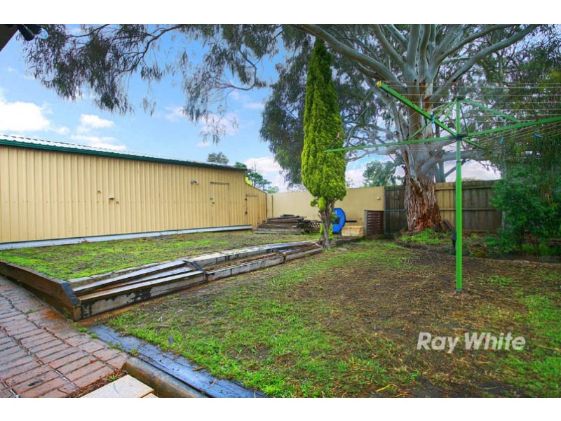 10 Arleon Crescent, Cranbourne VIC 3977