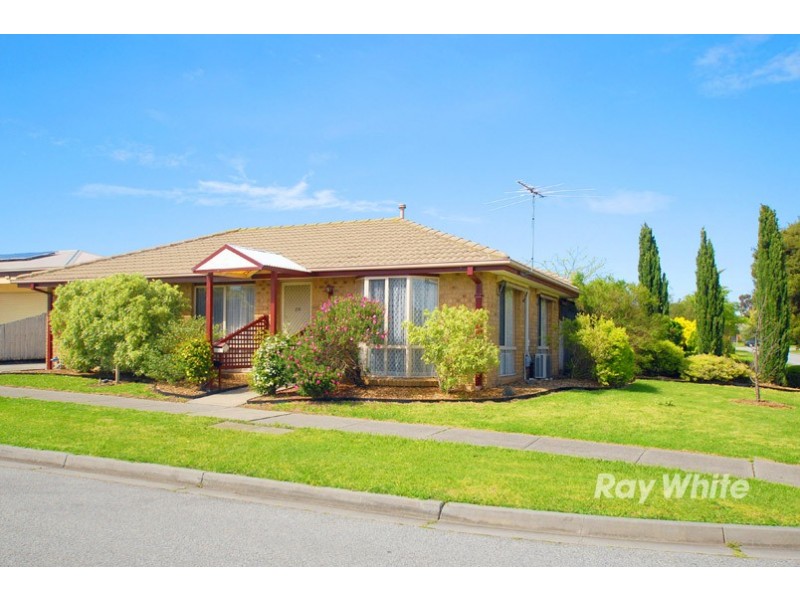 20 Marnie Drive, Cranbourne West VIC 3977