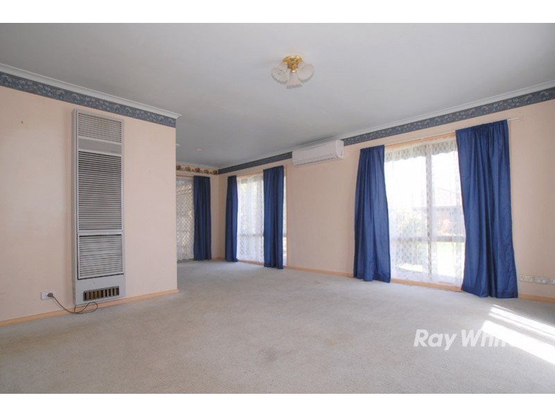 20 Marnie Drive, Cranbourne West VIC 3977