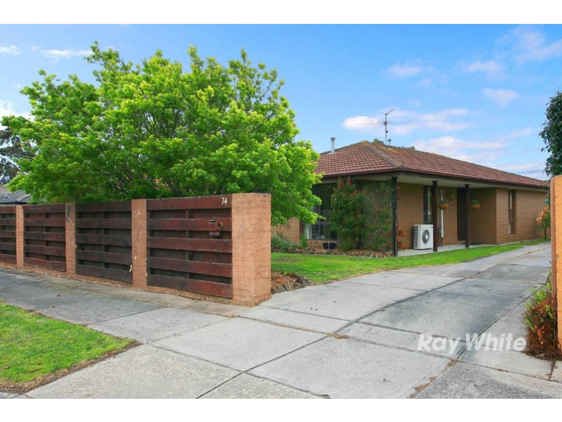 74 Clairmont Avenue, Cranbourne VIC 3977